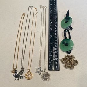 Bundle of Girls’ 5 Necklaces & 3 Barrettes